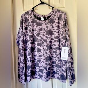 Athleta Size 1X Lilac and Grey Floral Athletic Top, new with tags